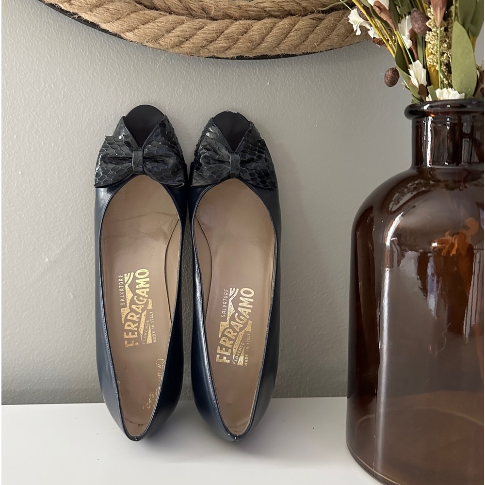 Ferragamo Open Toe Bow Shoes